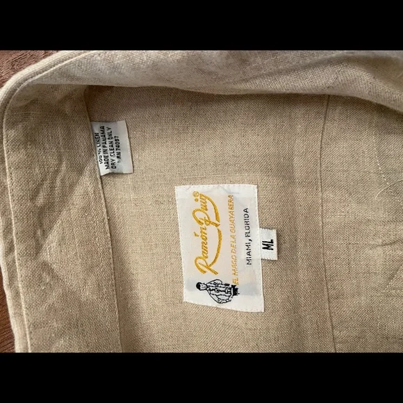 Men’s Guayabera - Picture 3 of 3